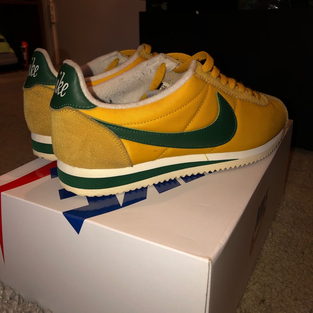 Size 7.5 Nike Cortez Yellow Green $50